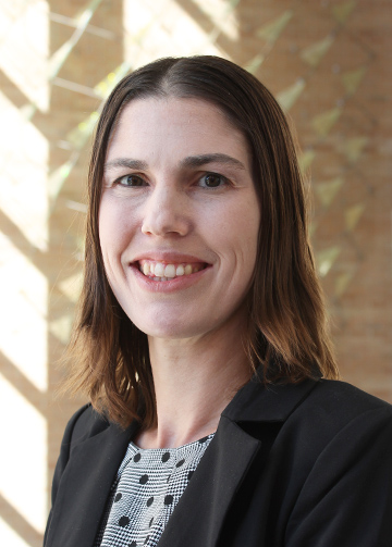 head shot of Andrea Gray